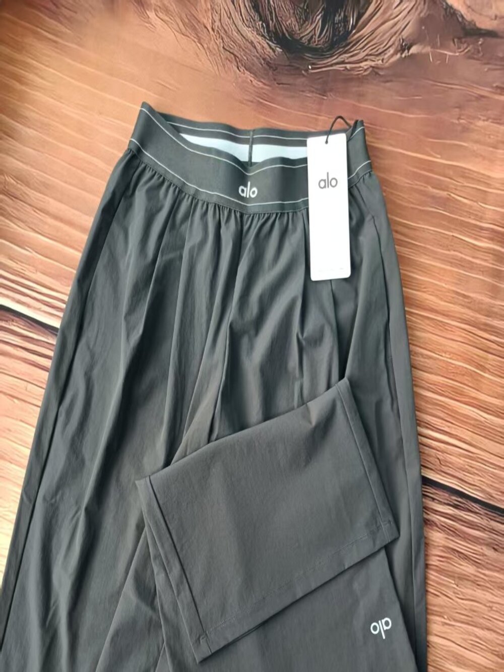 🎬Alo Yoga Suit Up Trouser Dark Grey Regular 30 Inseam ✨ - Picture 4 of 11